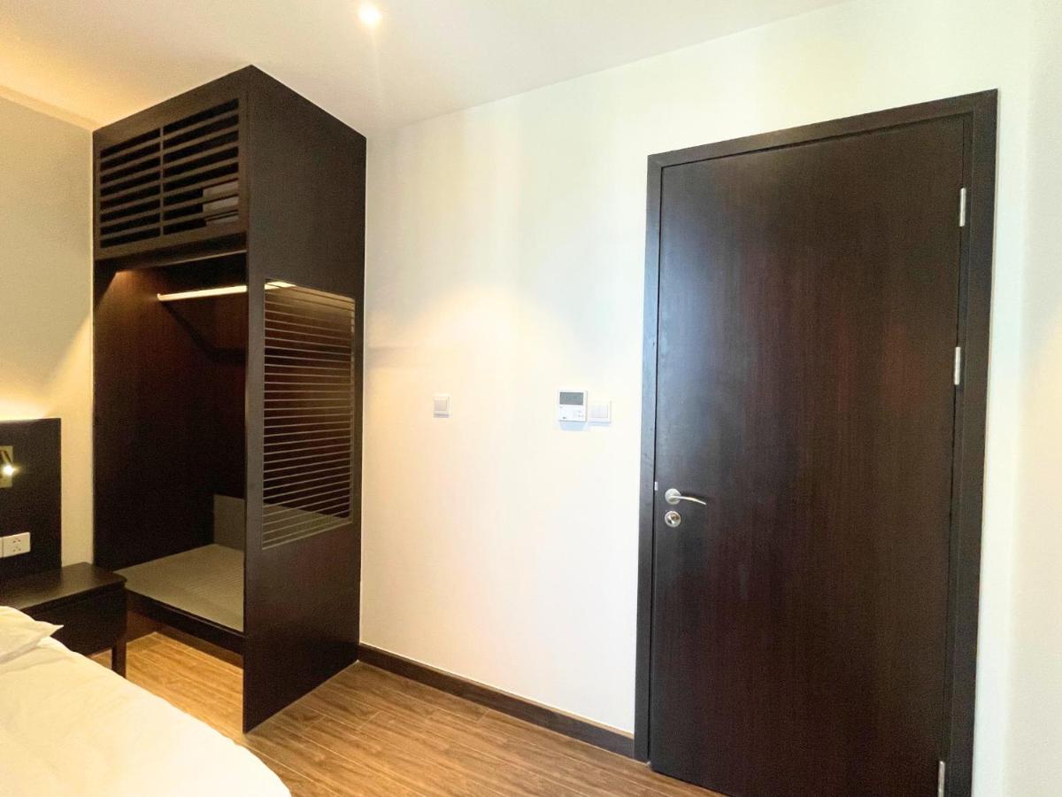 Apartment with City View