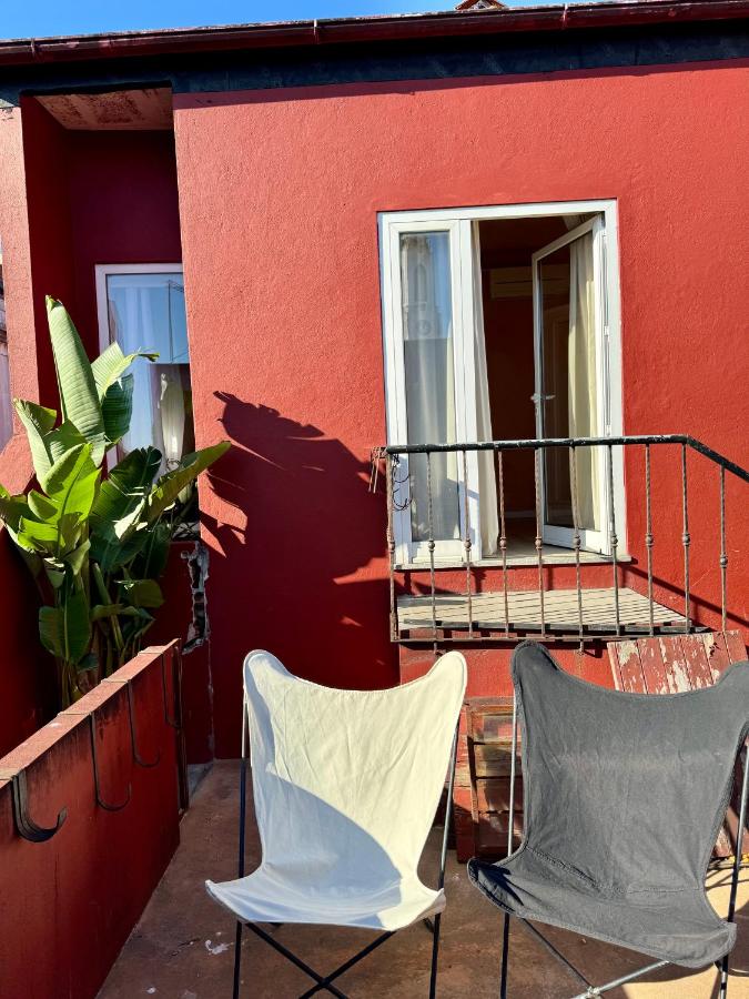 Slow Being Apartment Stays in Matosinhos - B&B
