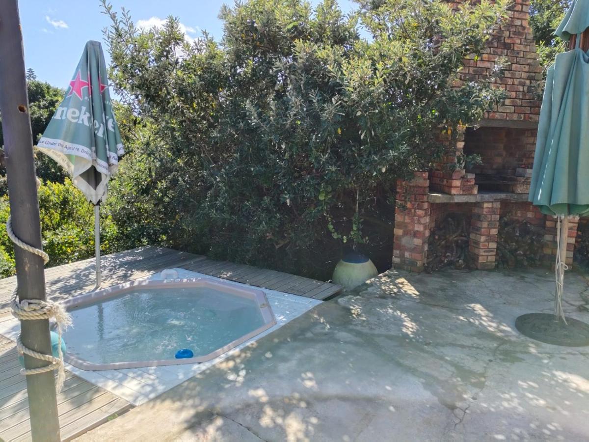 In the bush - B&B Boknes