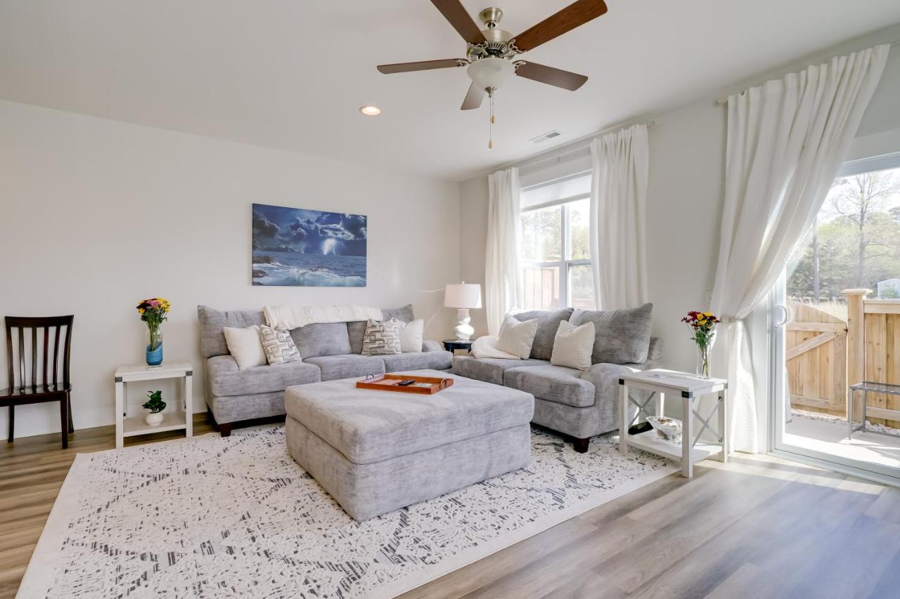 Modern Family Home in Hampstead with Patio and Grill! - B&B