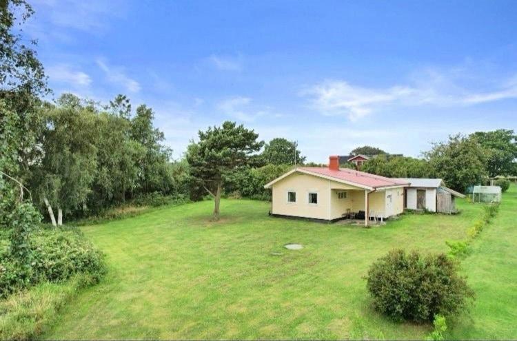 Cozy Summer cottage in Tosteberga, close to the Sea - Ferienwohnung Fjälkinge