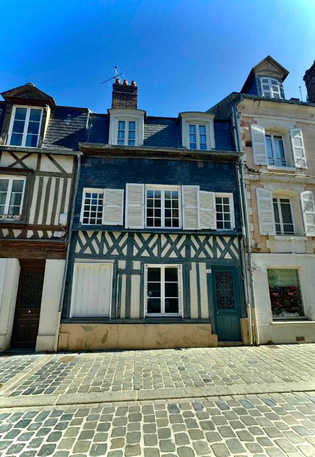 Appartement mignon en Hypercentre Honfleur - 3 étoiles - Bed and Breakfast Honfleur