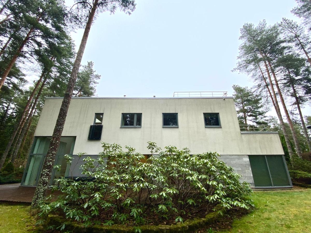 Kakumäe Raba Villa - puhkemaja basseiniga Tallinnas - B&B