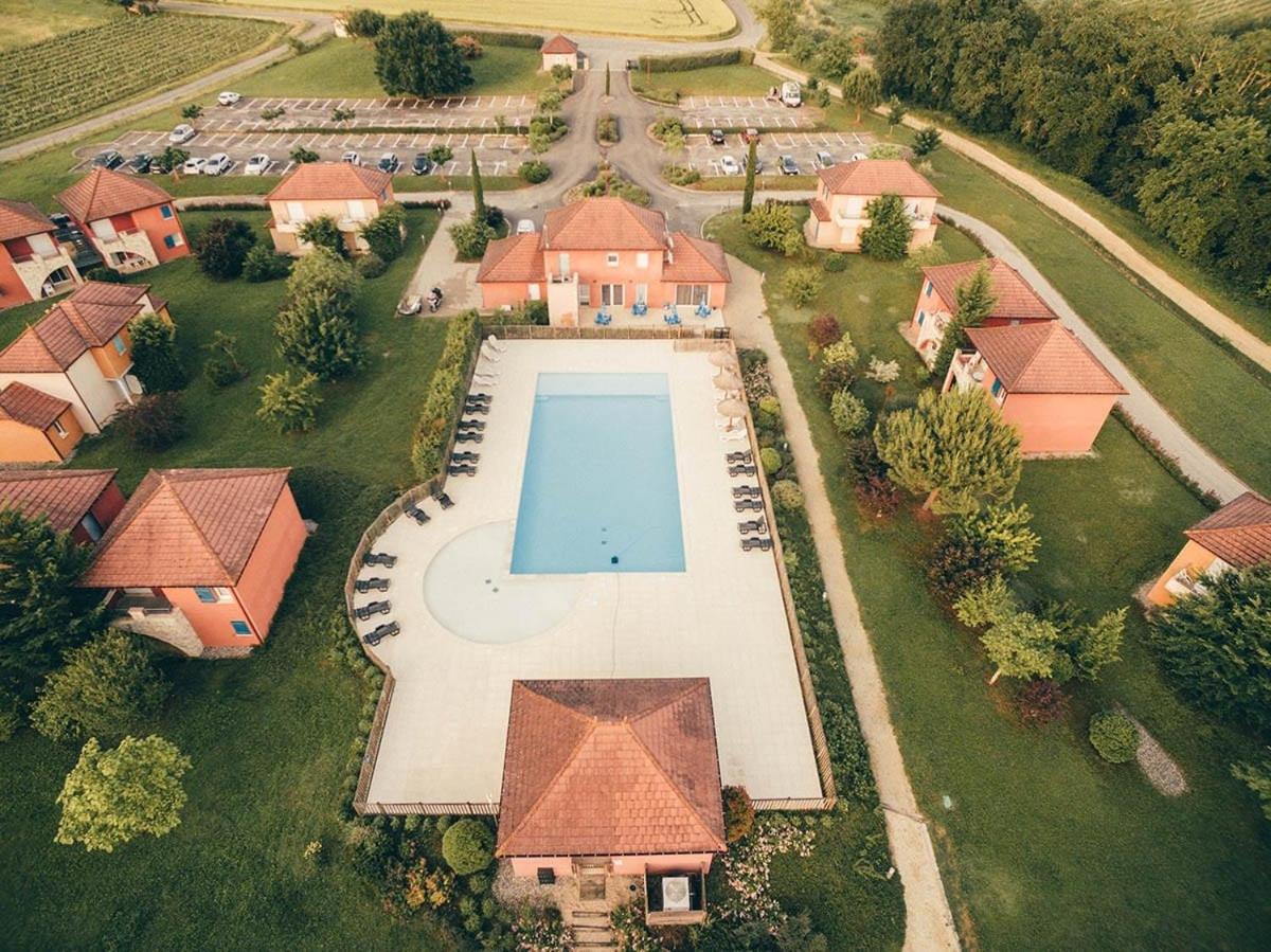 Appartement 4-6 personnes à Prayssac - résidence avec Piscine - B&B
