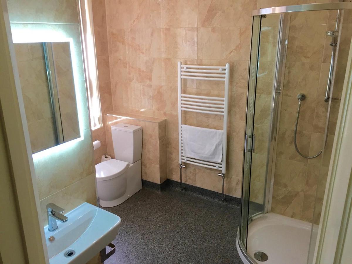 Camera Doppia con Letti Singoli con Bagno Privato