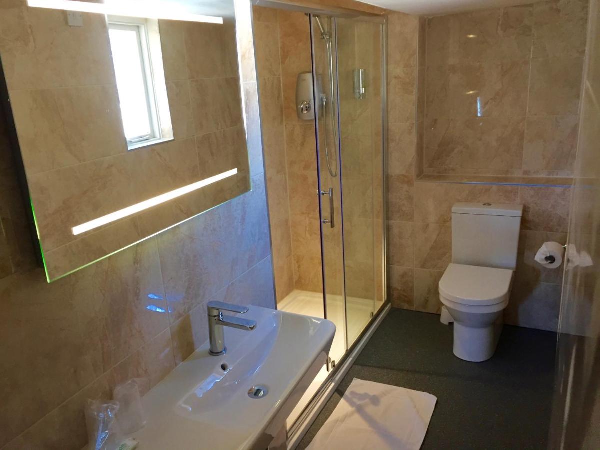 Single Room with Private Bathroom