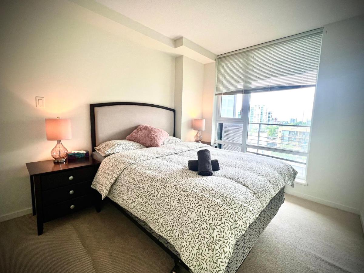 Fabulous and convenient 2B2B close to Richmond center - B&B