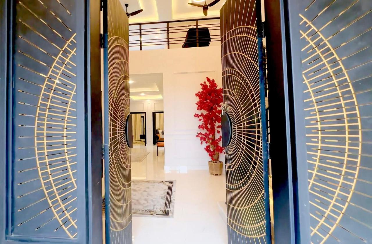 Modern Spanish Villa - Elegant Comfort in the Heart of the City - Bed and Breakfast