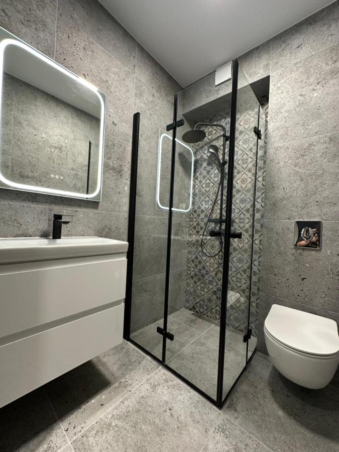 Tweepersoonskamer met 2 Aparte Bedden en Balkon