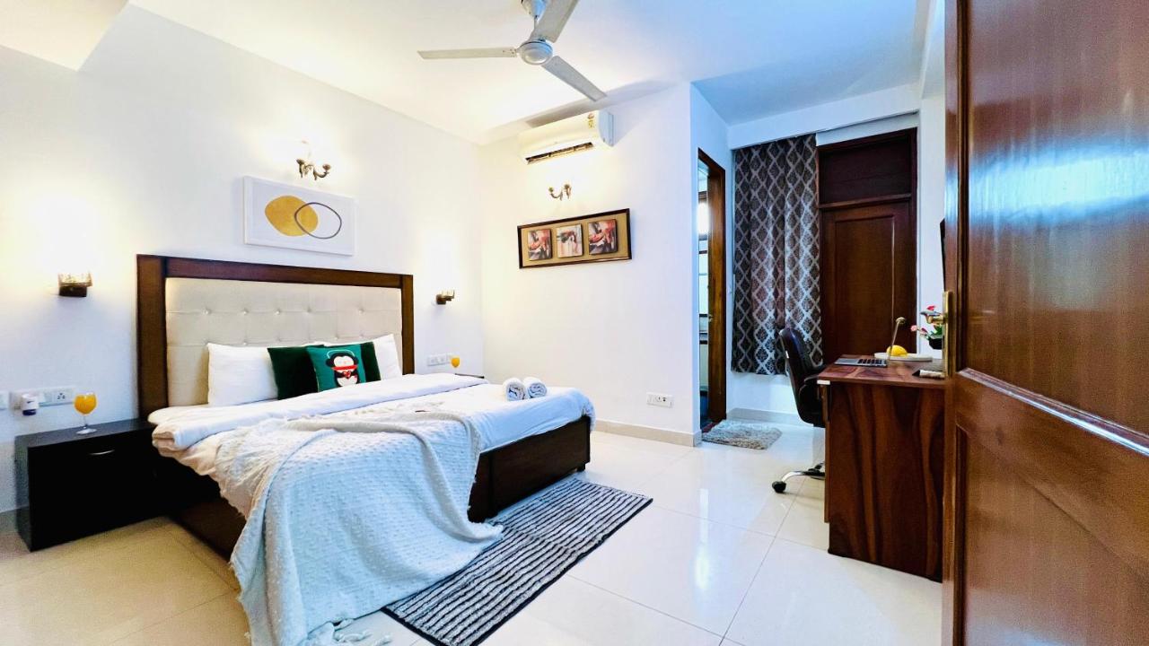 Bluo Classic 1BHK - Defence Colony Mkt - Ferienwohnung