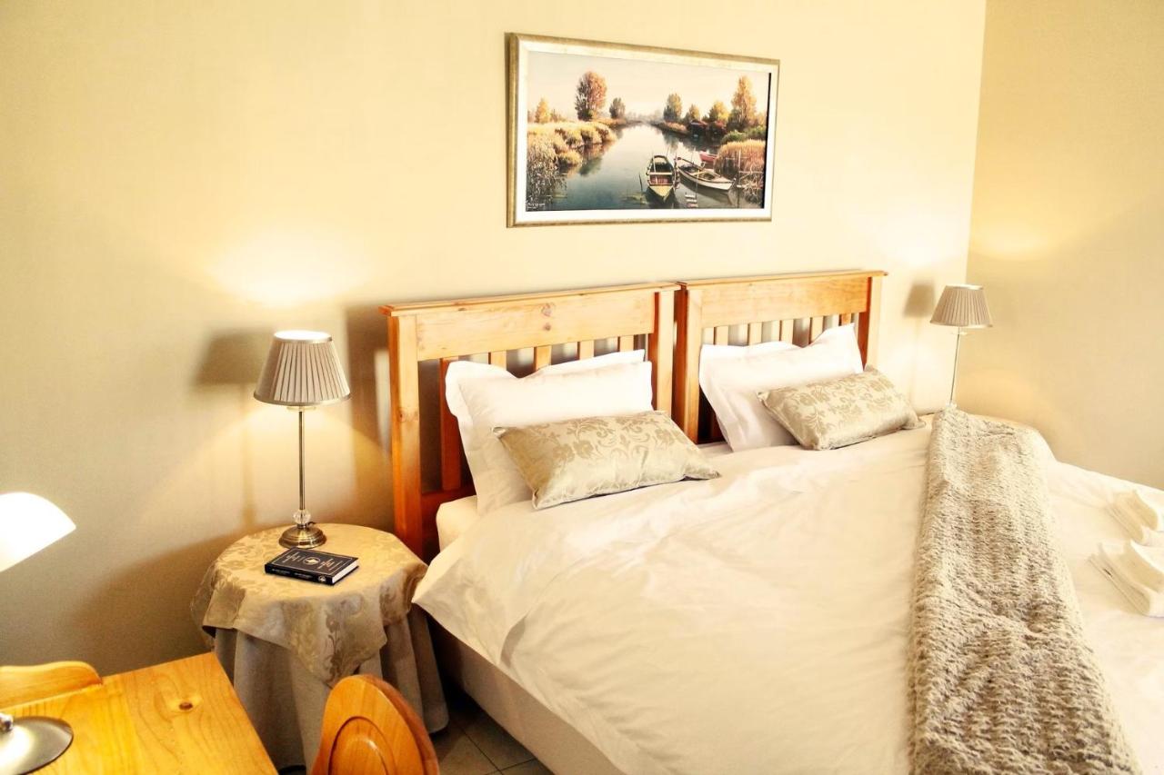 Deluxe Double or Twin Room with Garden View