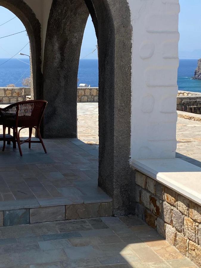 AVrapatmos1 - Chambres d'hôtes Skála