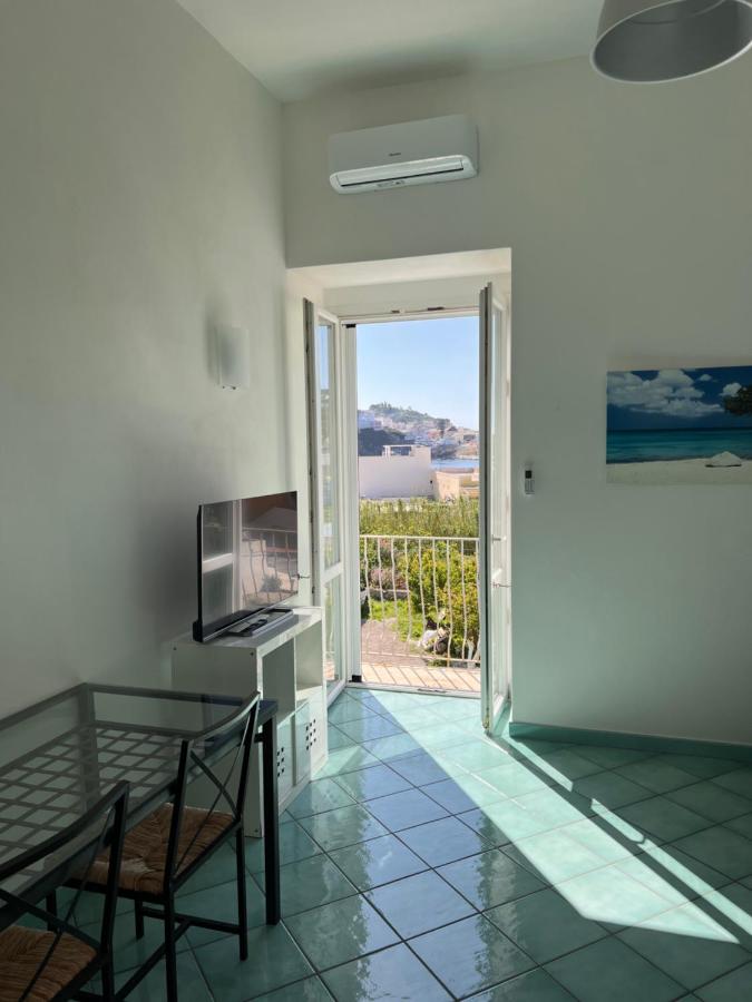Sea Breeze Ponza - B&B