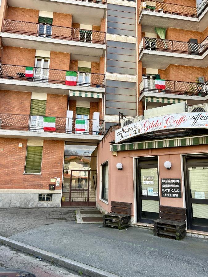 Appartamento con 2 Camere da Letto e Balcone