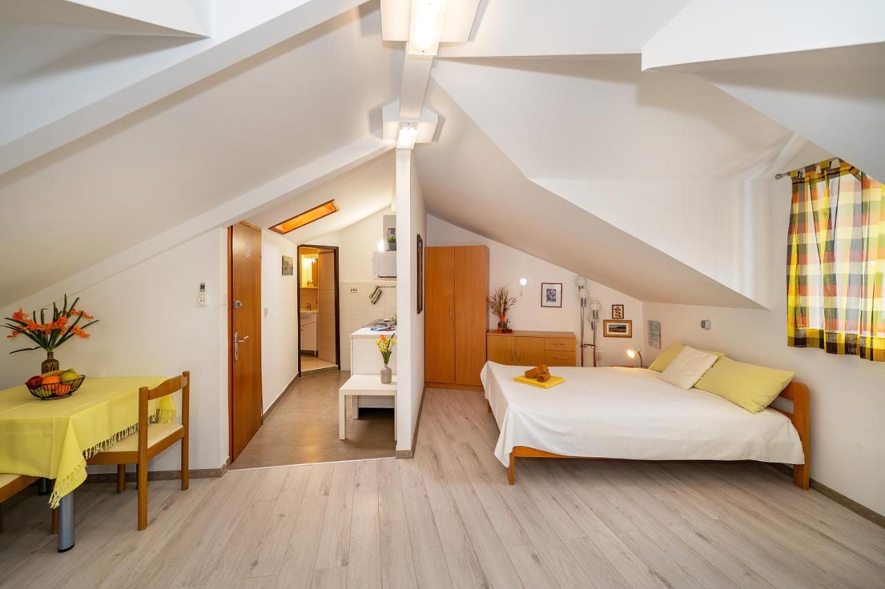 Studio-Apartment mit Meerblick
