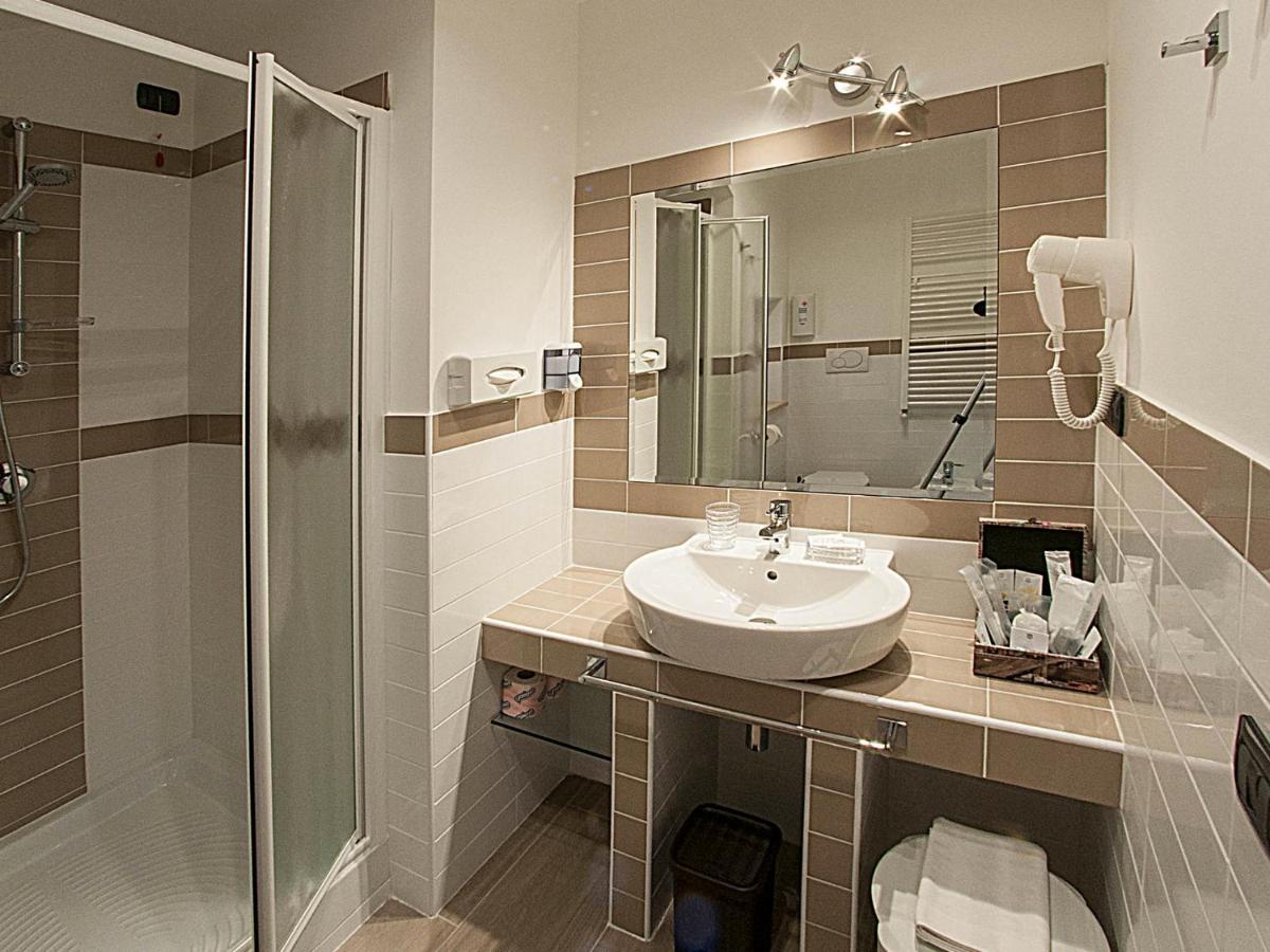 Großes Doppelzimmer