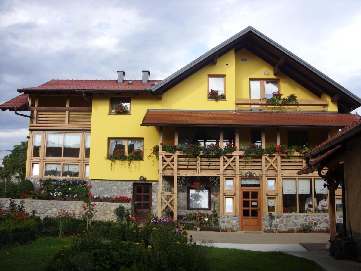 B&B Semitsch - Tourist Farm Ob izviru Krupe - Bed and Breakfast Semitsch