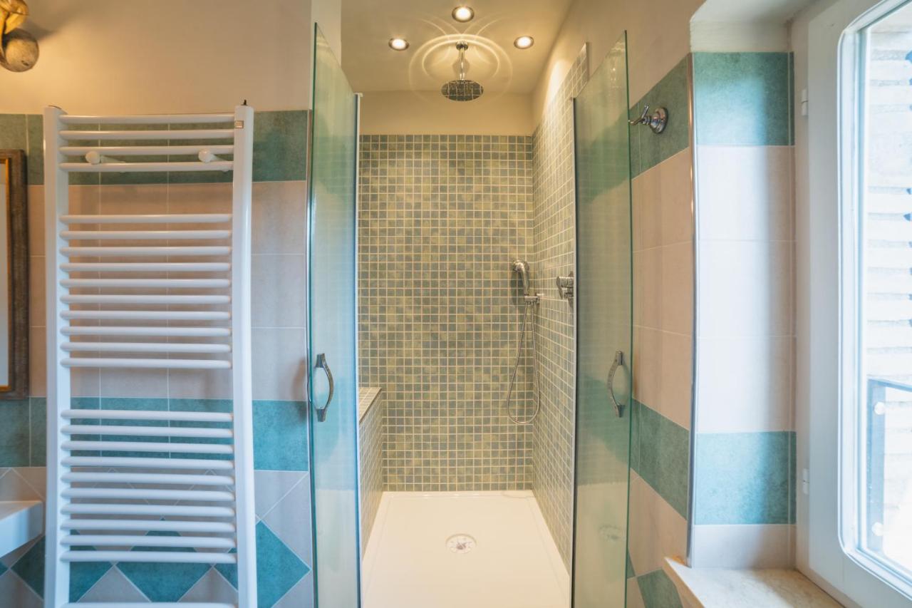 Casa Vacanze IL GELSOMINO - Bed and Breakfast Valfabbrica