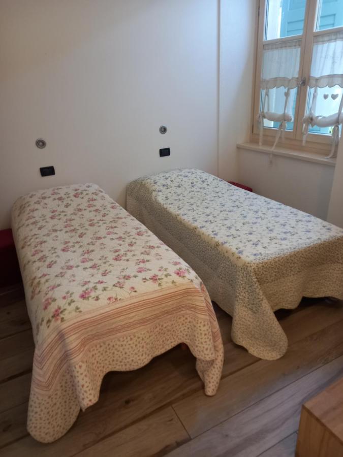 Doppel- oder Zweibettzimmer