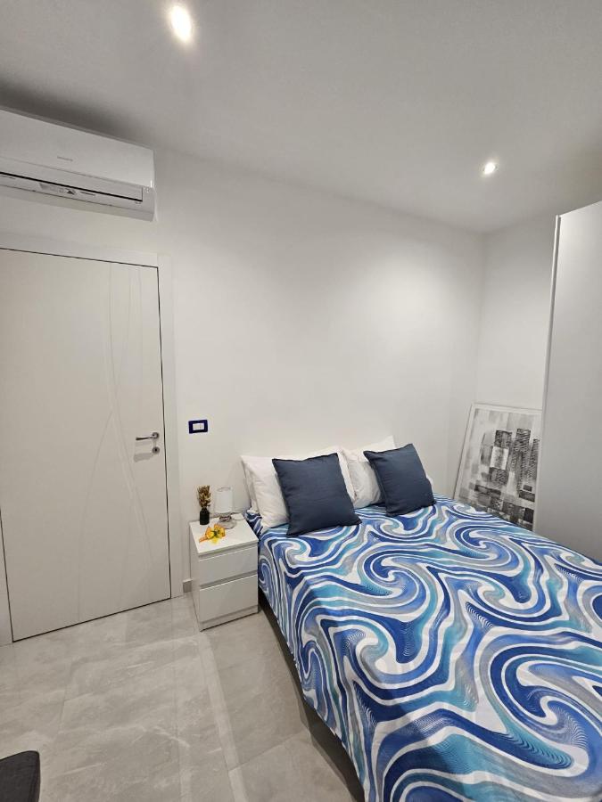 Appartamento in centro a 250m stazione di principe - Ferienwohnung