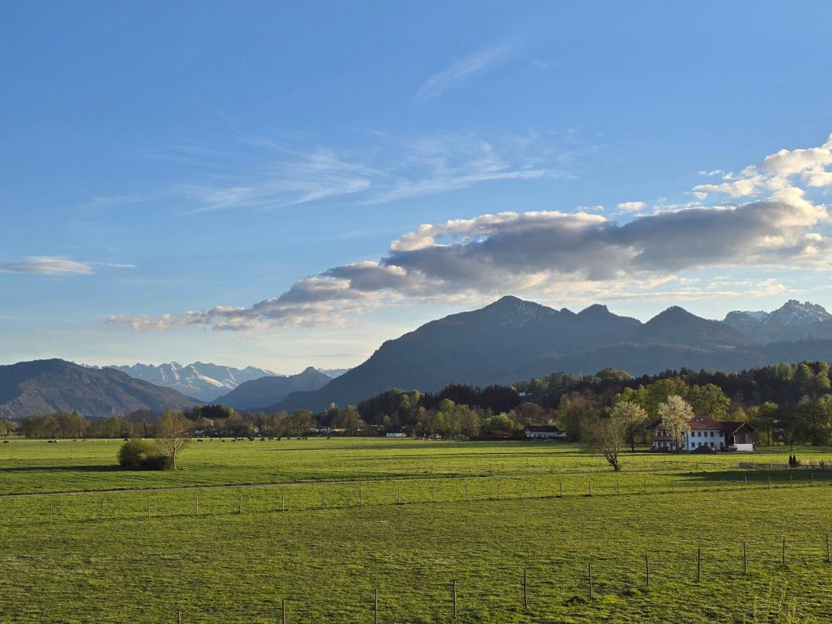 Appartamento con 3 Camere da Letto e Vista Montagna