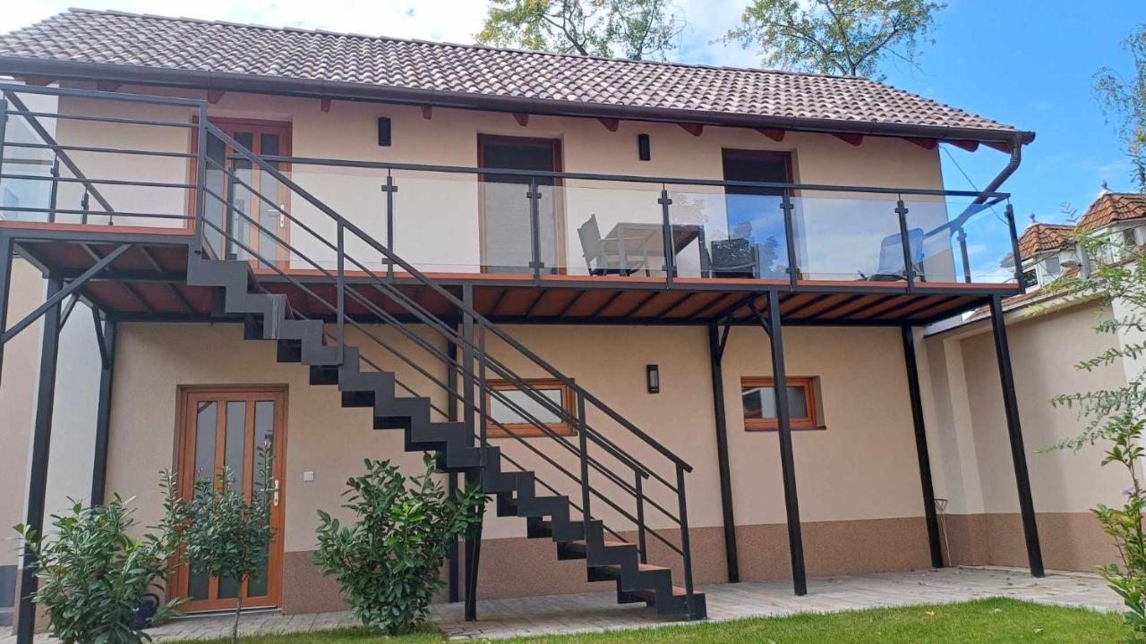 4 Basa Bungalow - B&B
