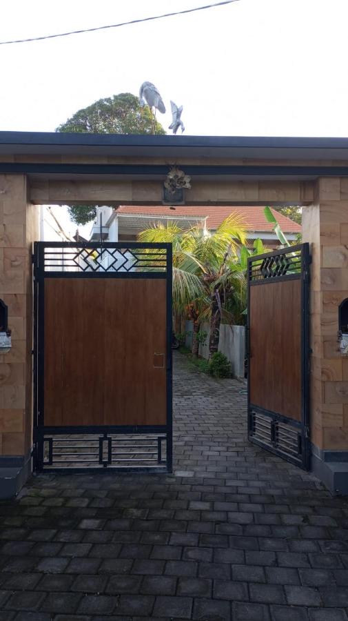 Pulmo Residen Canggu - B&B