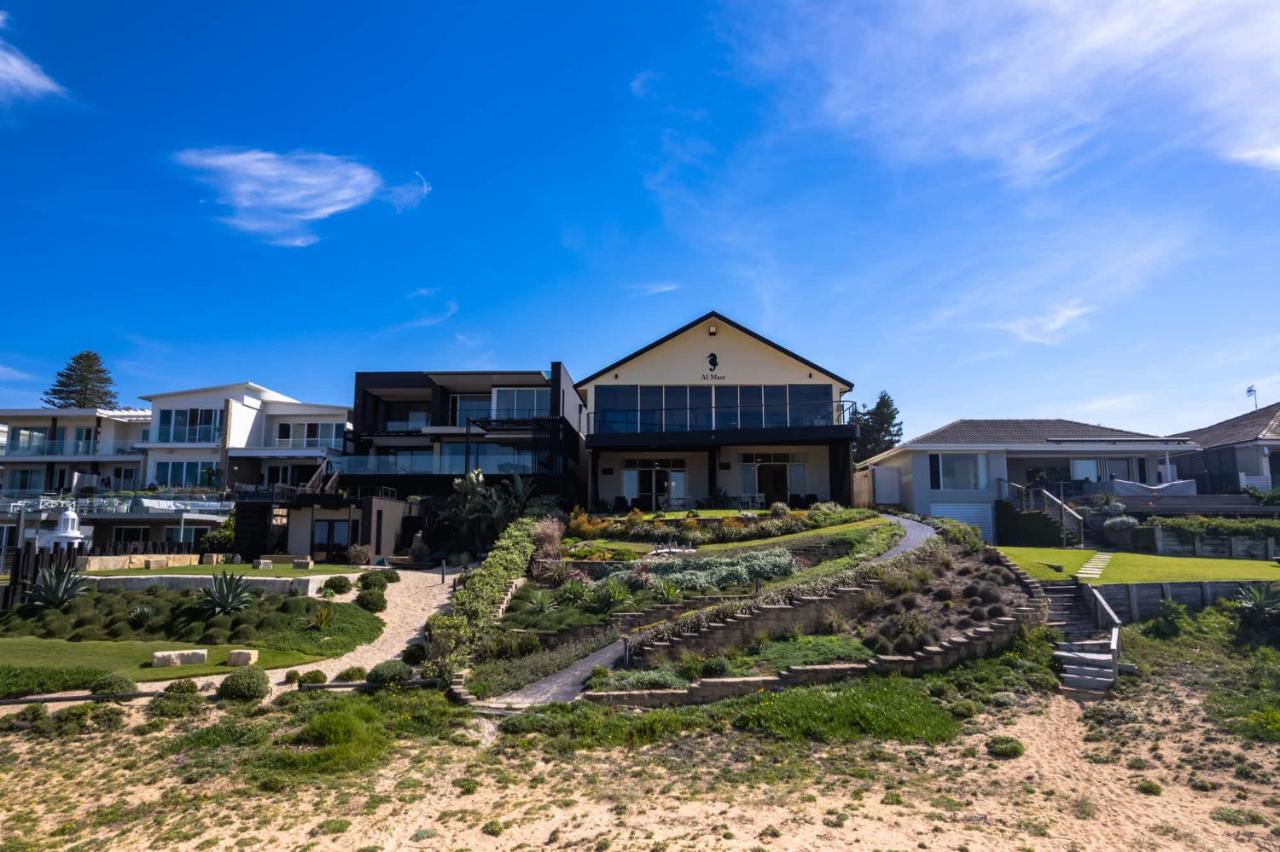 Absolute Beachfront l Couples Getaway - B&B Blue Bay