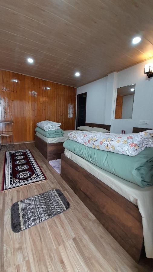 Chambre Quadruple avec Salle de Bains