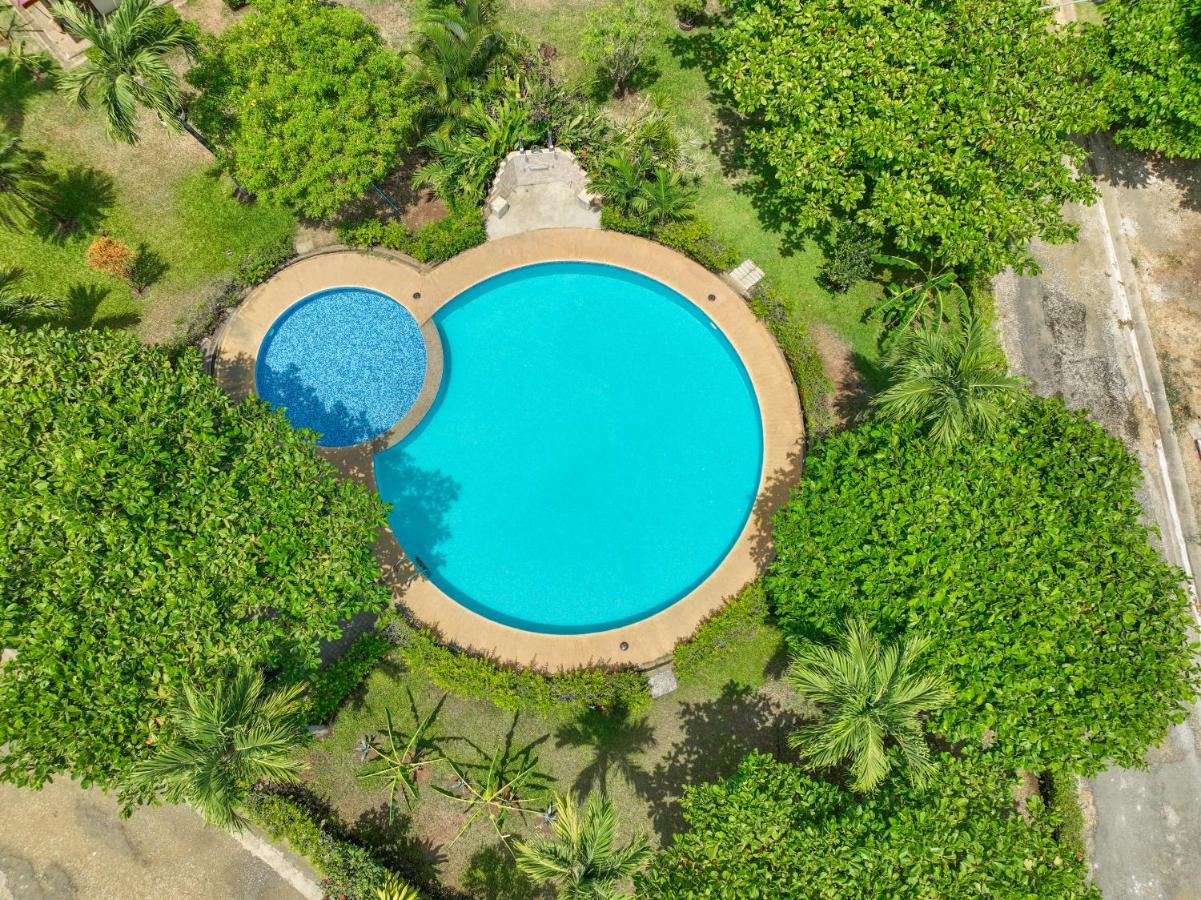 Cozy home near the beach in Playa Hermosa - B&B