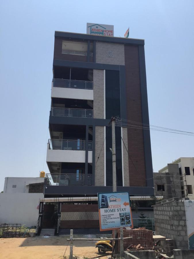 Athidi Luxury Home Stay - AC 2BHK Fully Furnished Flat with TV, WI-FI, 24Hrs Hot water, Parking, Elevator, Power Backup - B&B