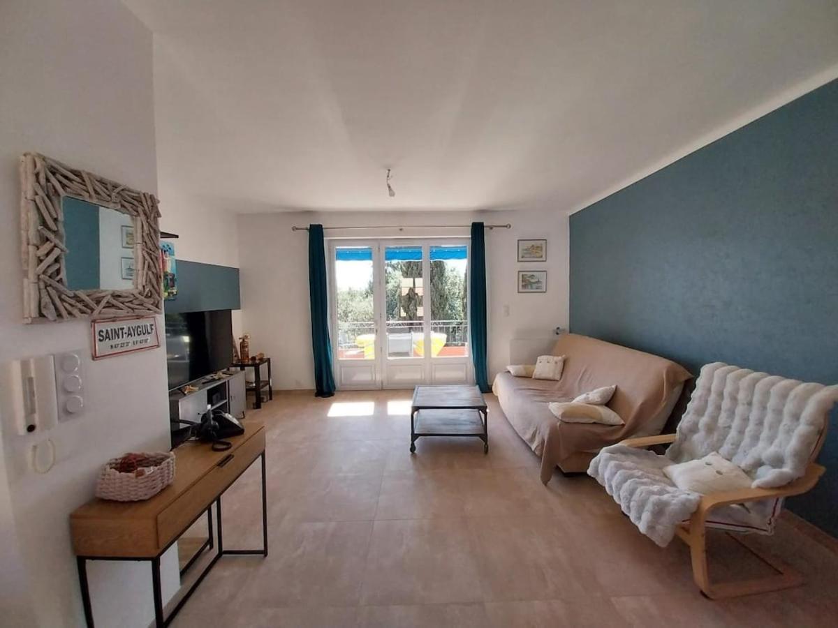 Appartement à Saint-Aygulf, à 50 m de la plage, avec parking privé - B&B