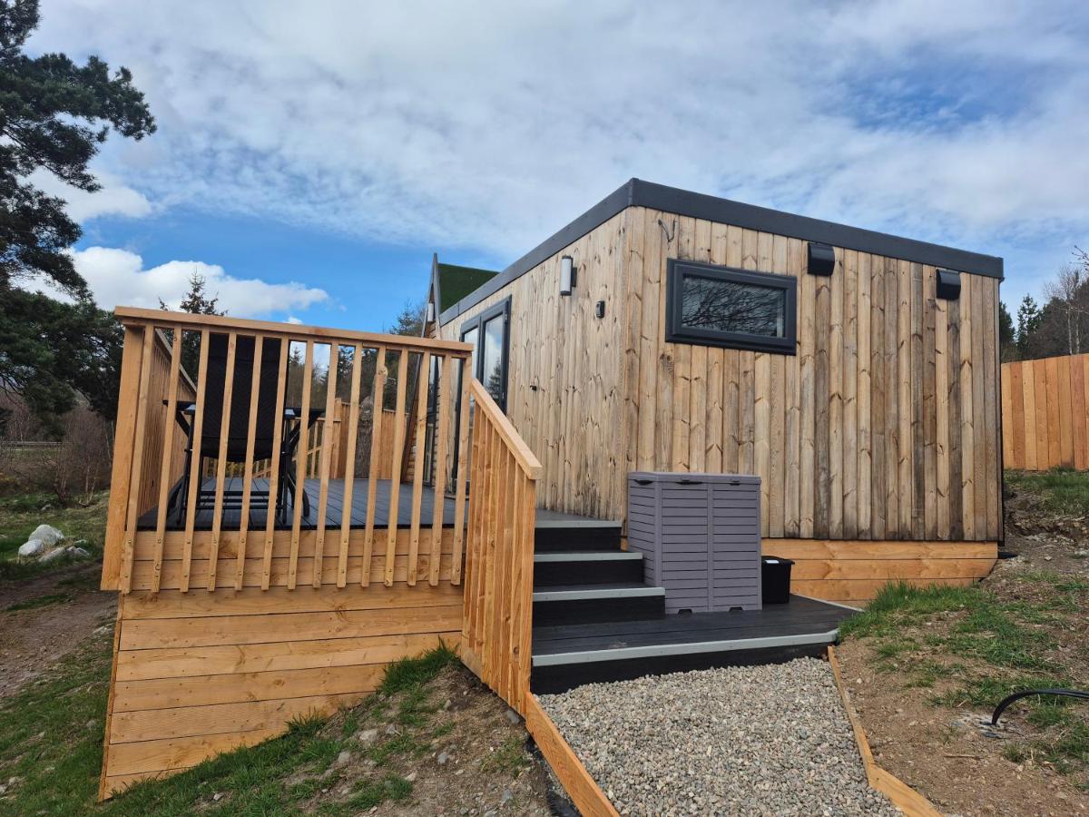 Little Getaway in the Highlands, private sauna and stargazing geodome - B&B Garve