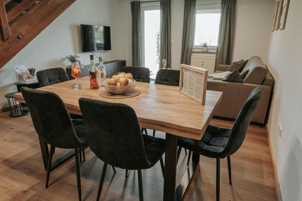 Ferienwohnung - LIVING Six - B&B