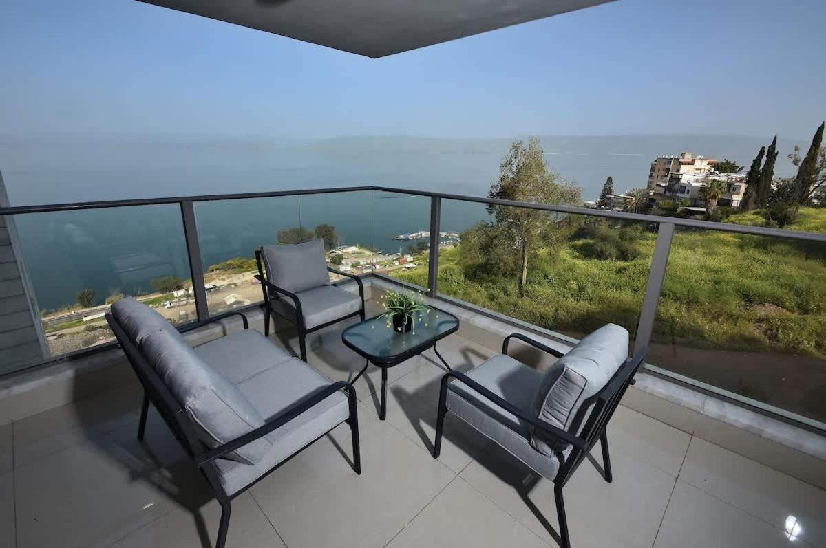 Hofesh Yehonatan Ariston- Viwe Lakefront Apt - B&B Tiberíades
