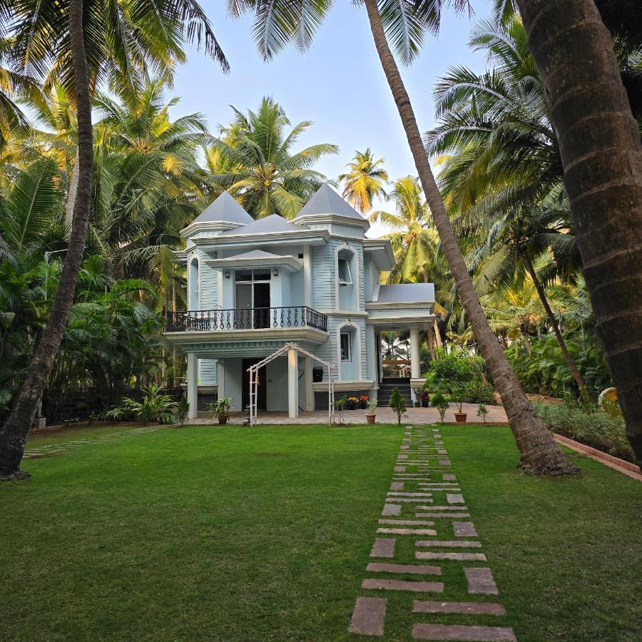 Sea Breeze, Guhagar - B&B