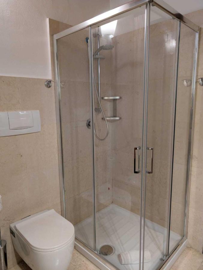 Quadruple Room with Shower