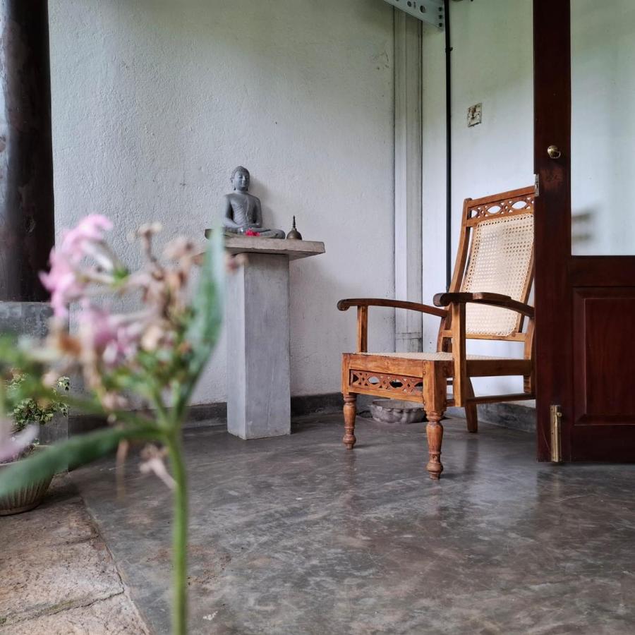 Room by the MANGO TREE - B&B Nugegoda