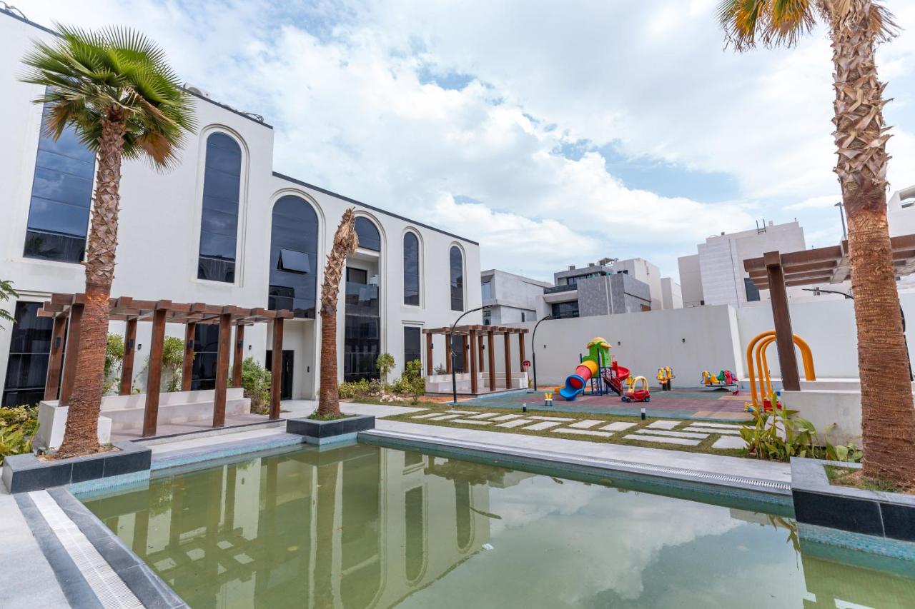 Luxurious 3BR Apartment With Self check-in NZL229 - B&B Riyad