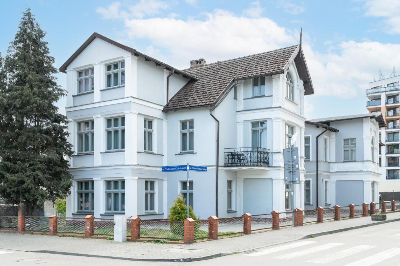 Villa Neos