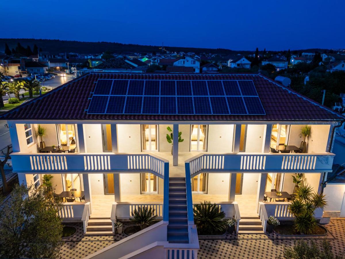 Design Apartments Dijan - B&B