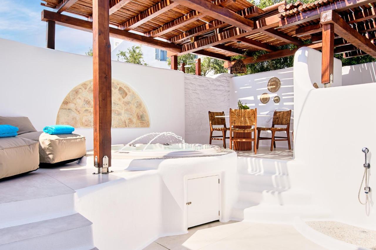 Standard triple room with jacuzzi and spacious balcony