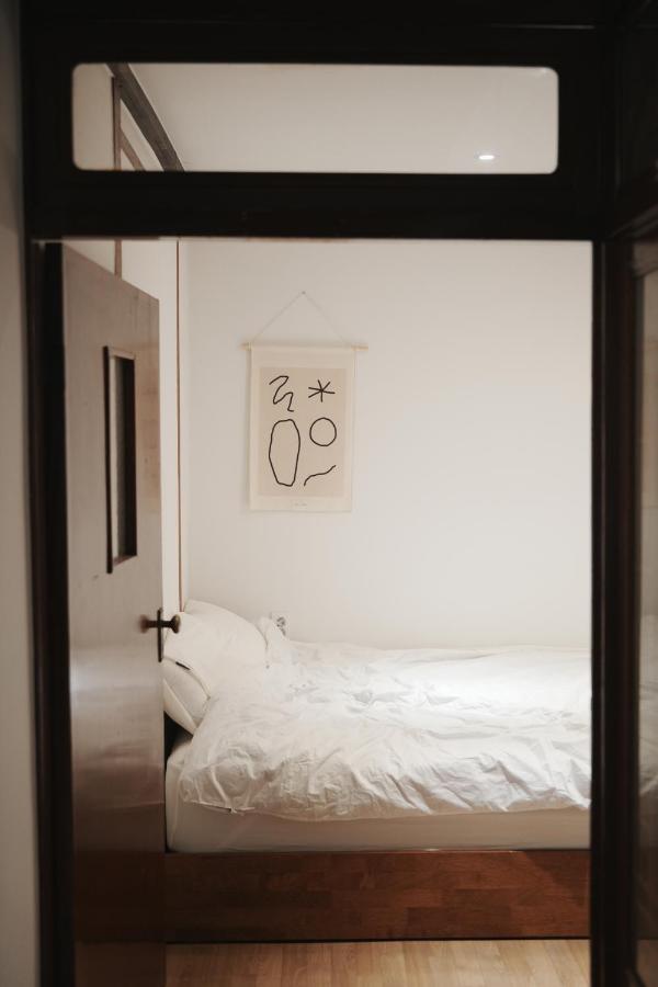 Jeonpo Private hanok with Courtyard - B&B