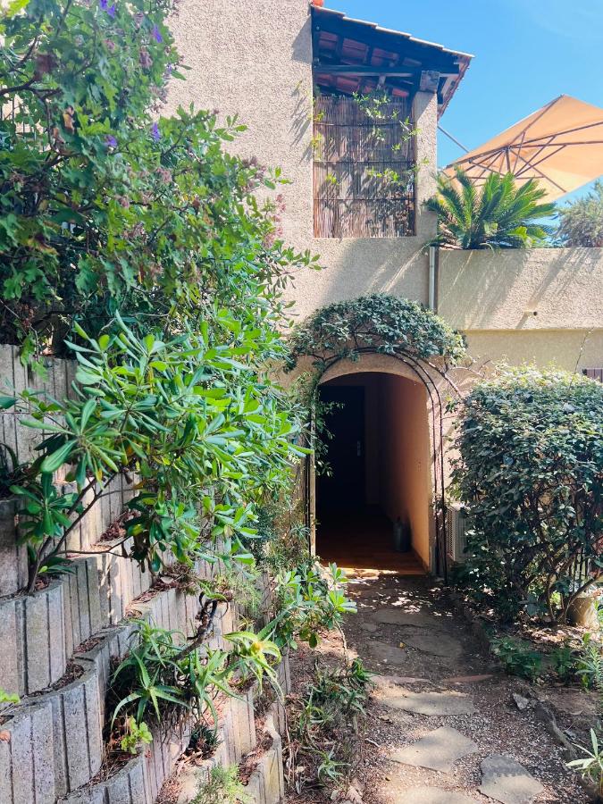 Le Soleil Bleu - Calme, Terrasse et Vue Mer - Bed and Breakfast Le Lavandou