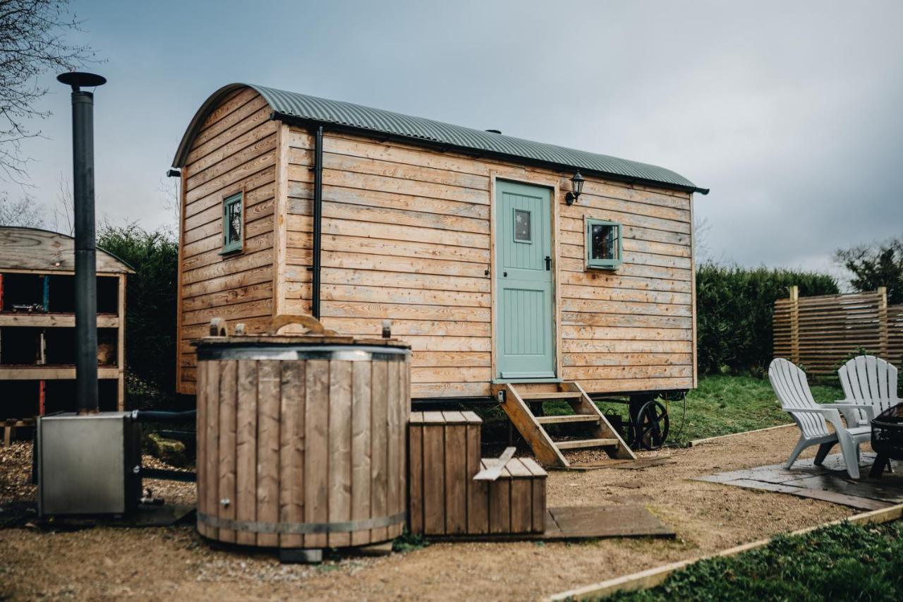 Hot Tub Luxury Glamping - Private Stargazing Patio - Ferienwohnung Yarpole