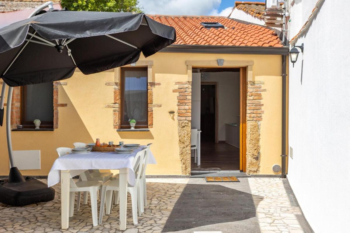 Way to the sea - Home with garden & hot tub - B&B Cabras