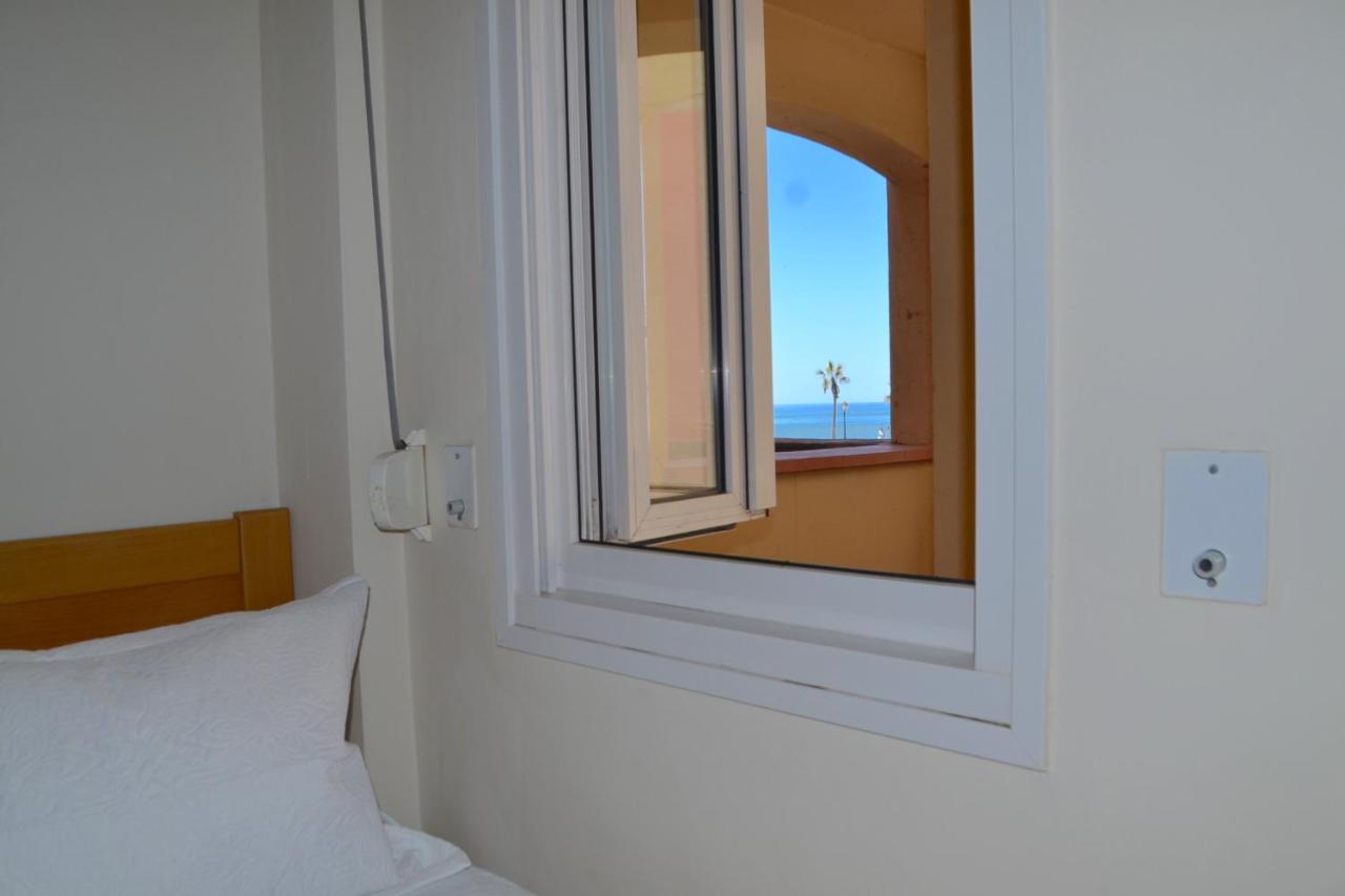 Appartamento con 2 Camere da Letto, Balcone e Vista mare
