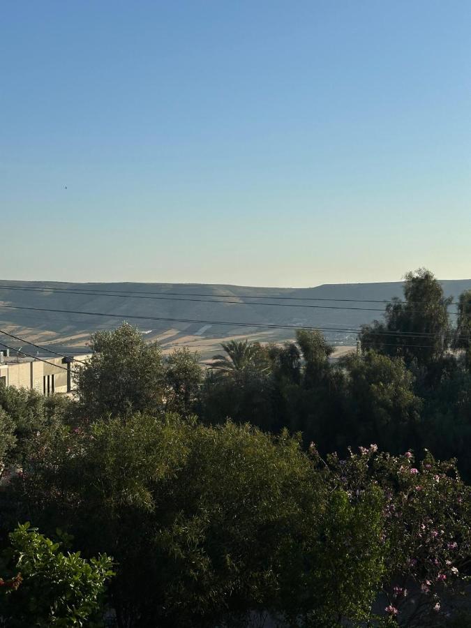 Villa Sarah in Poriya - Holiday Apartment - B&B