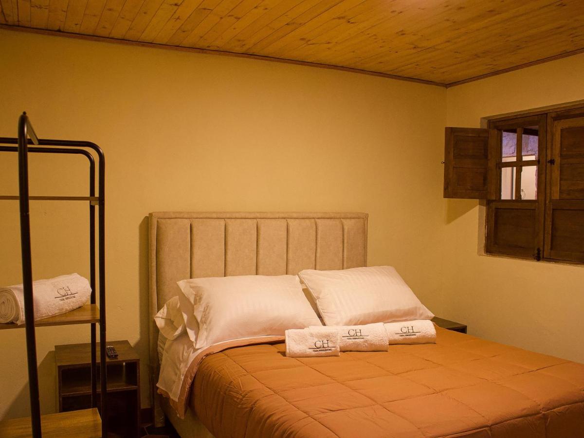 Tweepersoonskamer met Gedeelde Badkamer