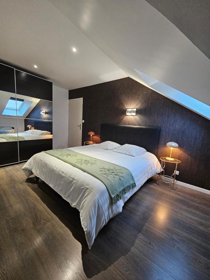 Duplex avec parking La Parenthèse Pétillante - Bed and Breakfast Épernay